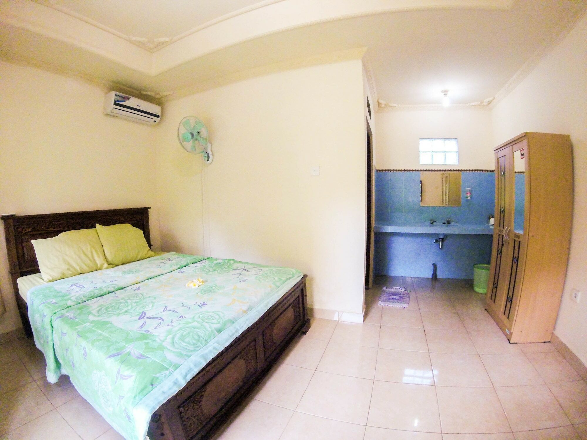 Gasthof Shiva House *
